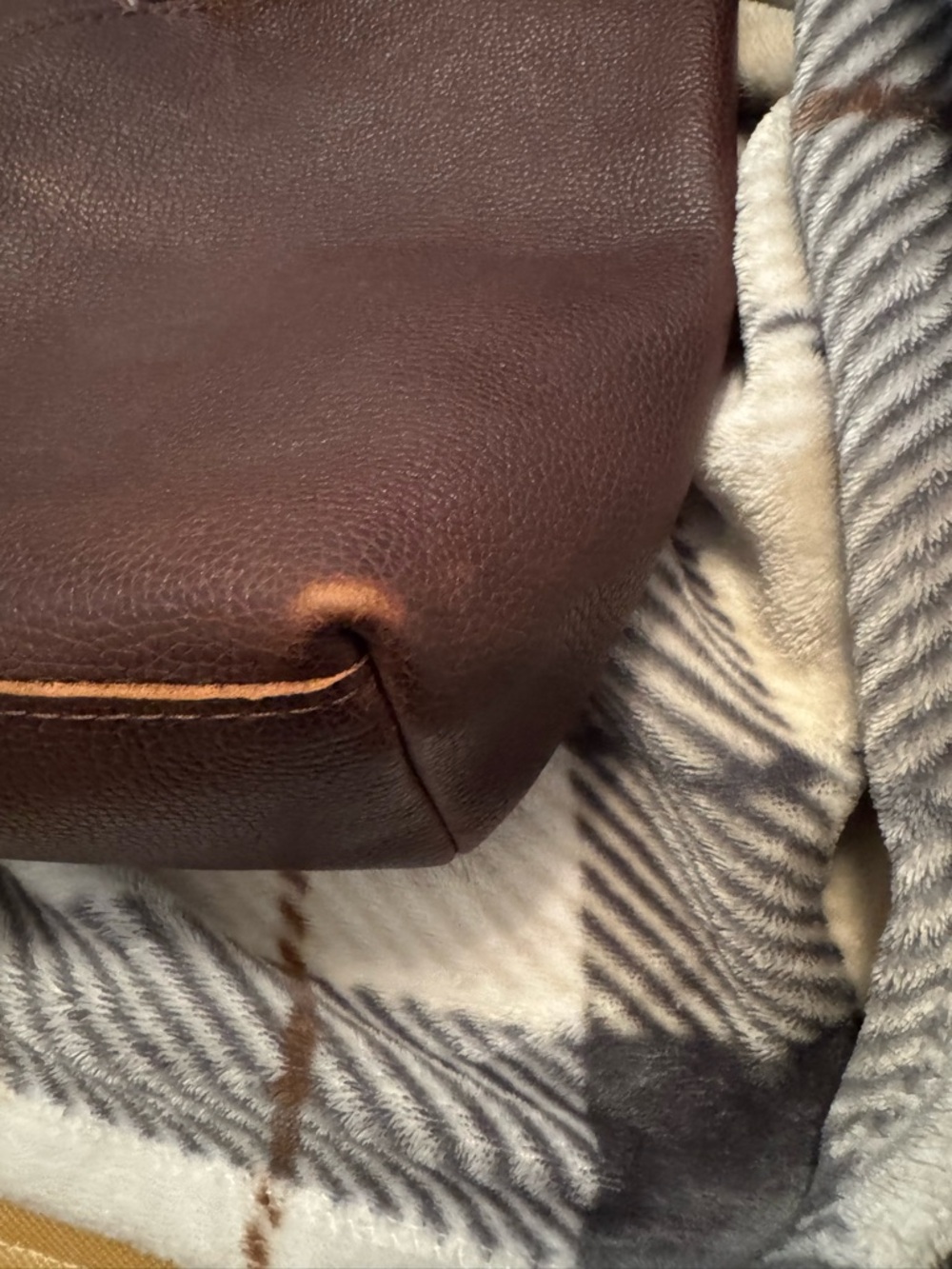 Portland Leather Brown Leather Shoulder Bag - Picture 6 of 11